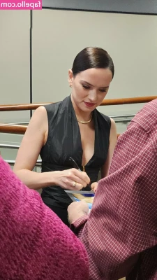 Daisy Ridley [ daisy-ridley ] - Dayum