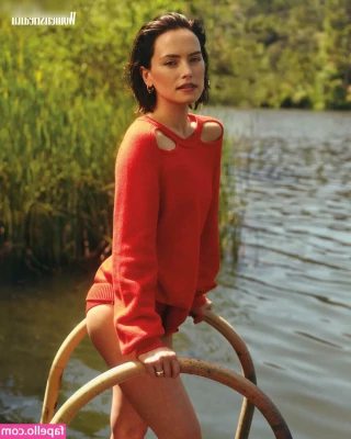 Daisy Ridley [ daisy-ridley ] - stay in bed with me today  Pleaaasseeee babyy