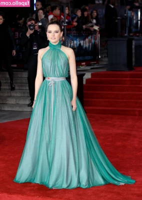 Daisy Ridley [ daisy-ridley ] - I promise I won t let my thighs hurt your face