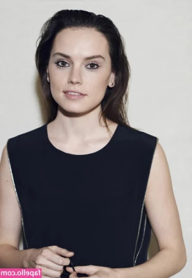 Daisy Ridley [ daisy-ridley ] - For you feet lovers   it s me  I m feet lovers