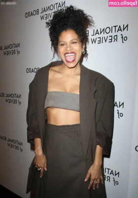 Zazie Beetz [ zazie-beetz ] - FUCK ME FRIDAY See you this Friday at 8pm EST so we can have fun with