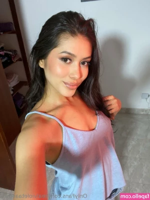 realvioletaacosta [ realvioletaacosta-1 ] - Let me grind on you while you spank my ass🤩