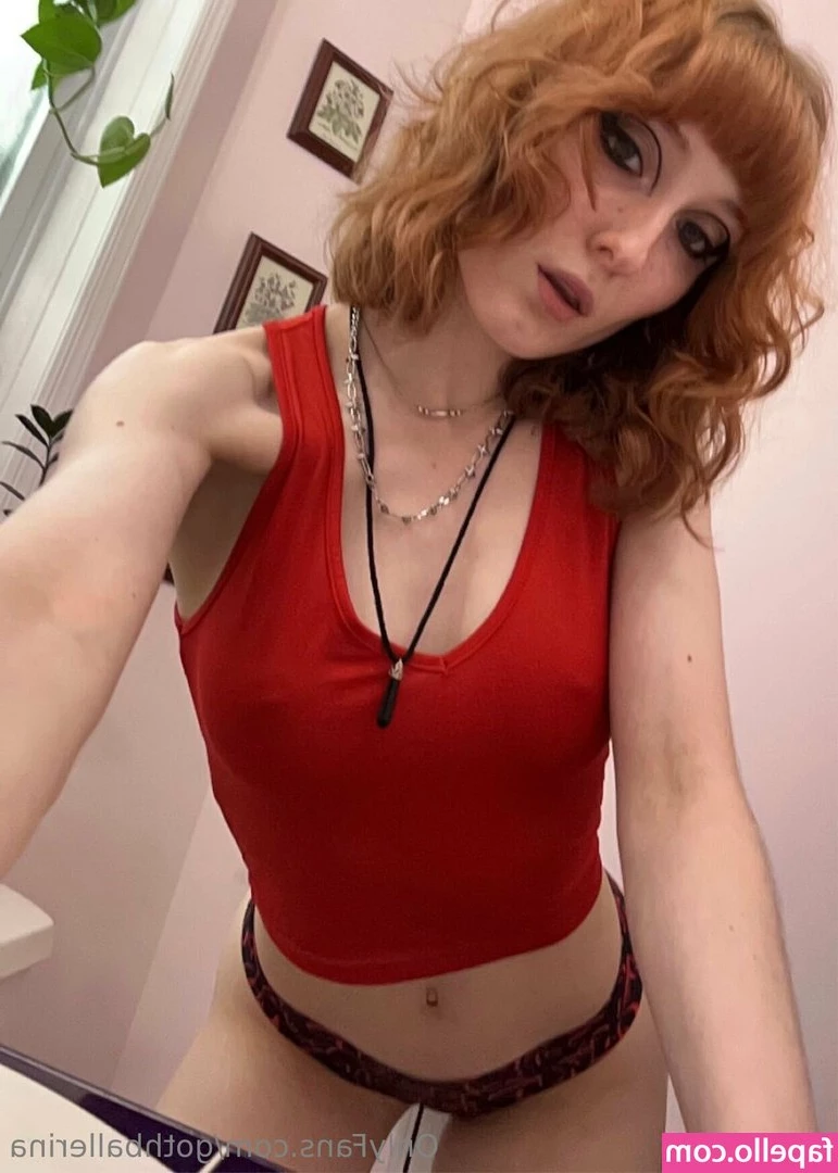 gothballerina - Chillin in red