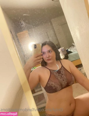 FandomReactions - Ass ass ass 🍑😏  Tip $10 on this post for the NAKED version 😈