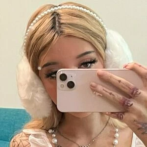 Ava Amira