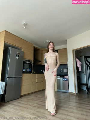 olivia_on_pole [ olivia-on-pole ] - Cozy