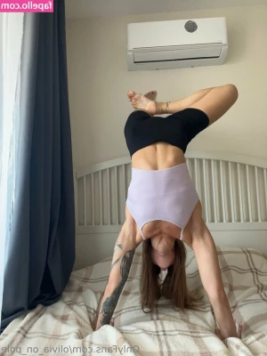 olivia_on_pole [ olivia-on-pole ] - Good morning  I hope you have a great Sunday   X