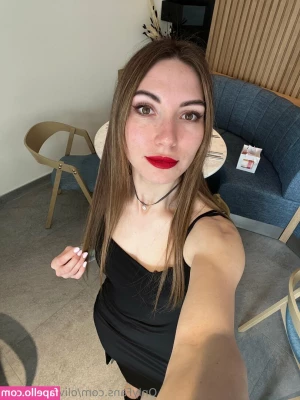 olivia_on_pole [ olivia-on-pole ] - who wants to hear me beg until daddy fills me up  tip me 5
