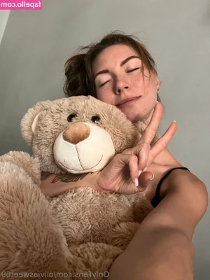 olivia_on_pole [ olivia-on-pole ] - 𝐼 𝑤𝑎𝑛𝑛𝑎 𝑠𝑖𝑡 𝑜𝑛 𝑦𝑜𝑢