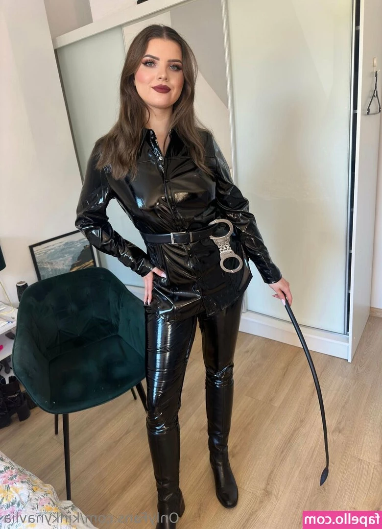 kinkynavlia - Wyd if this ass was in ya face?