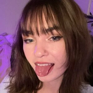 egirlMo