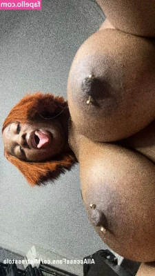Oduola Tolashe [ oduola-tolashe ] - I ll let you watch me suck it for free and imagine its your hard cock