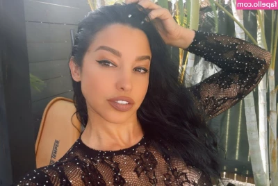 Abella Anderson [ abella-anderson ] - I love Halloween!!! Might do something sexy scary