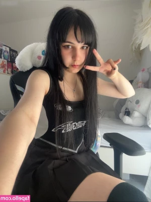 Jorena - I love suck cocks   Especially in a car or in a natural  Here we have