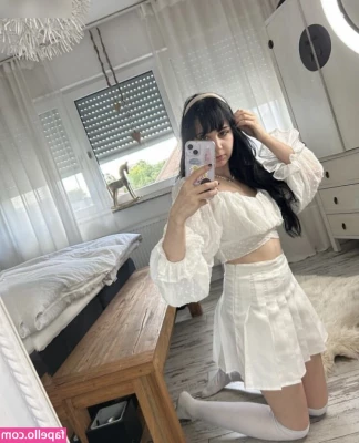 Jorena - If I sat all this ass on your face  how long until you tap out