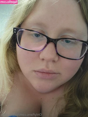 geekikitten - In the bed   which one do you like the most