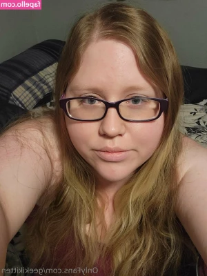 geekikitten - I want to make you have a good night 😘