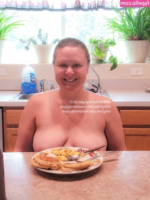 freexxxcourtneylynn - Lets play a game, watch every video I'll send and rate them in my