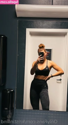 kristinllind - Quiero ser tuya mi amor   te gusta verme así