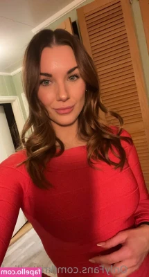 kristinllind - Juiciest peach you ll ever eat