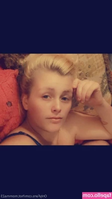 hot.momma23 [ hot-momma23 ] - Scrub my back  I ll make it worth your while
