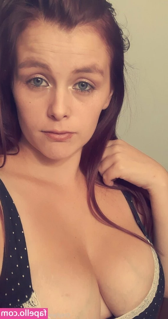 hot.momma23 [ hot-momma23 ] - Just showing off my asshole🥰
