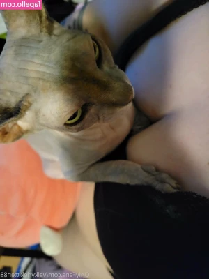 valkyriekitten88 - Tittes Thursday