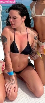  [ bea-miller ] - 1 of my sets  Didn t have a pink set before  now I m hot pink and