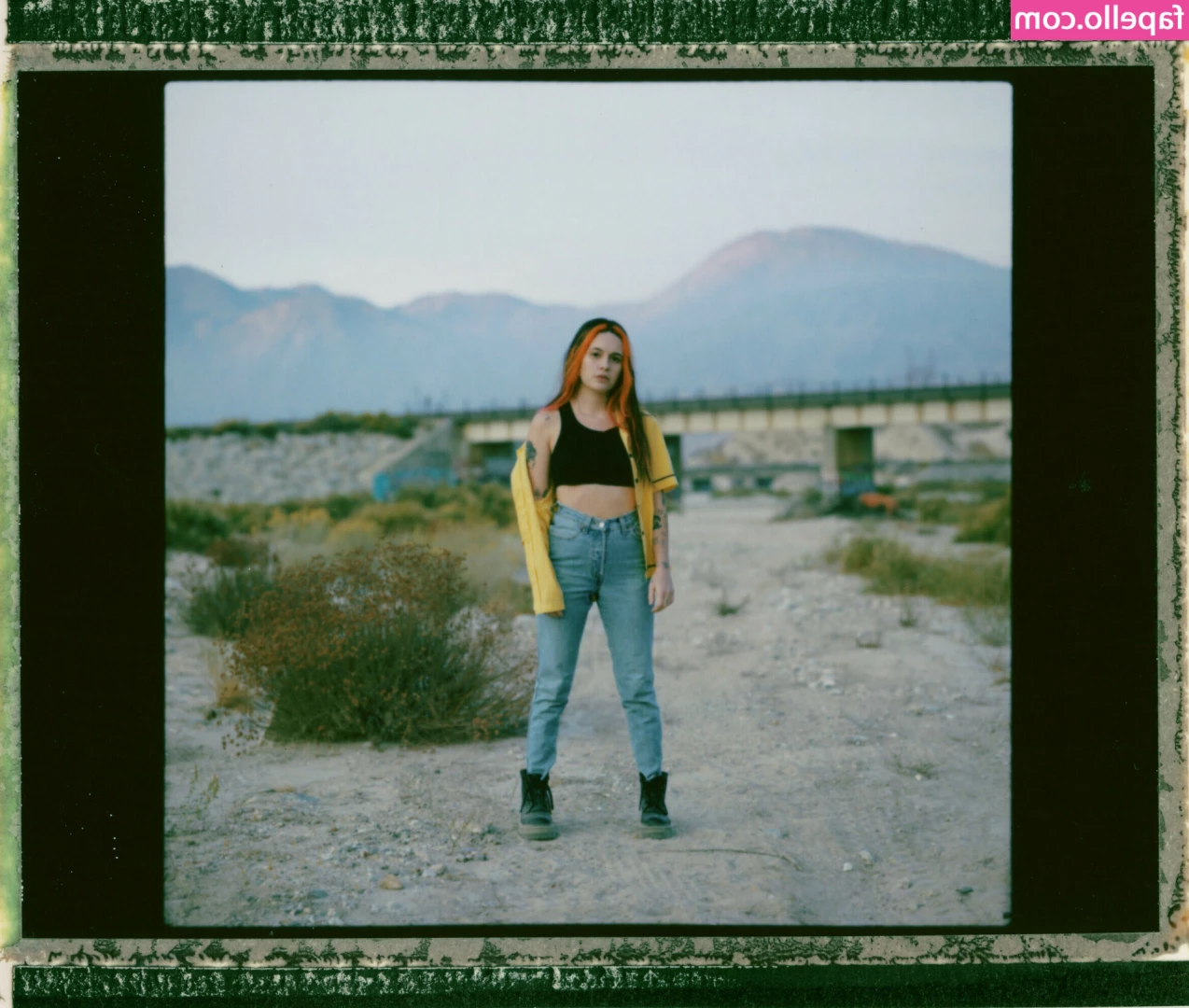  [ bea-miller ] - In the mood for nudes?
