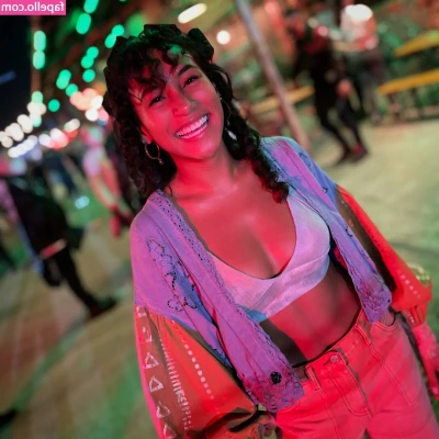 Sydney Park [ sydney-park ] - Vid  7  12 41  Watch me try my best to take on a huge dildo