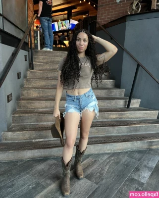 Amiah Simmons [ amiah-simmons ] - Taken a day before covid said fuck you