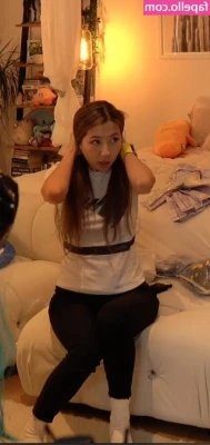 Fuslie [ fuslie-2 ] - Quieren esas fotitos
