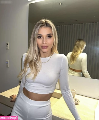 Eleni Rittmann [ eleni-rittmann ] - 30  OFF NOW BABY  SI TE SUSCRIBES AHORA TE ENVÍO UN VIDEO REGALO   