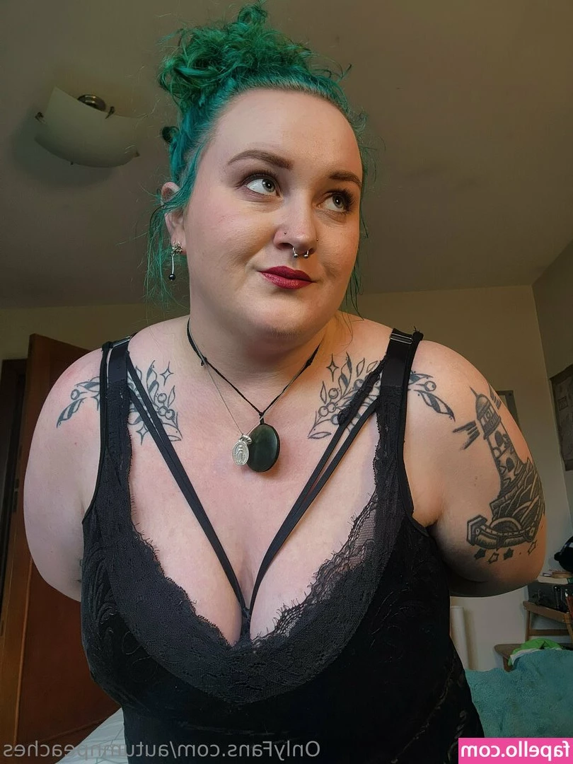 autumnpeaches - I need some sloppy sucking on my tits right now! 🥵👅
