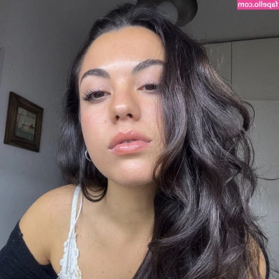 Leila Hadid [ leila-hadid ] - Last days of summer  tell me if you like my feet