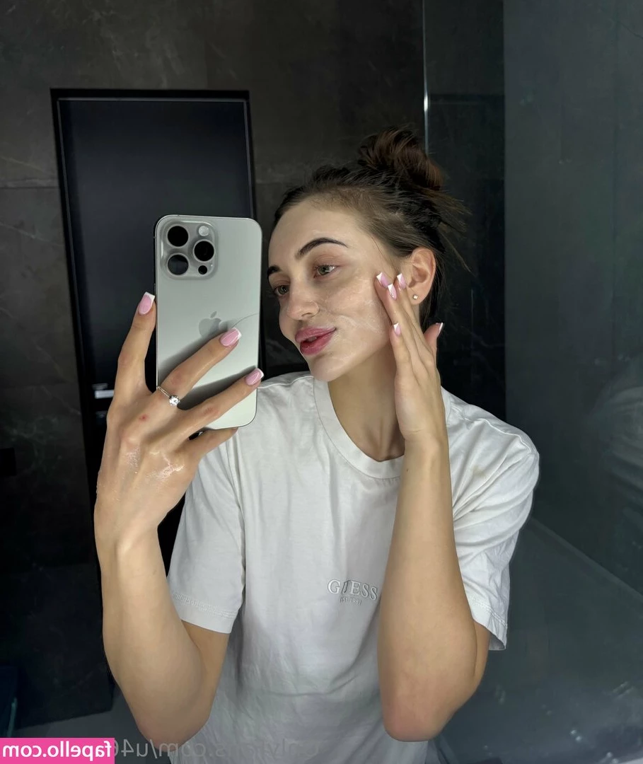 anastasiia_heat [ anastasiia-heat ] - Am l the prettiest girl you ever seen without make up?