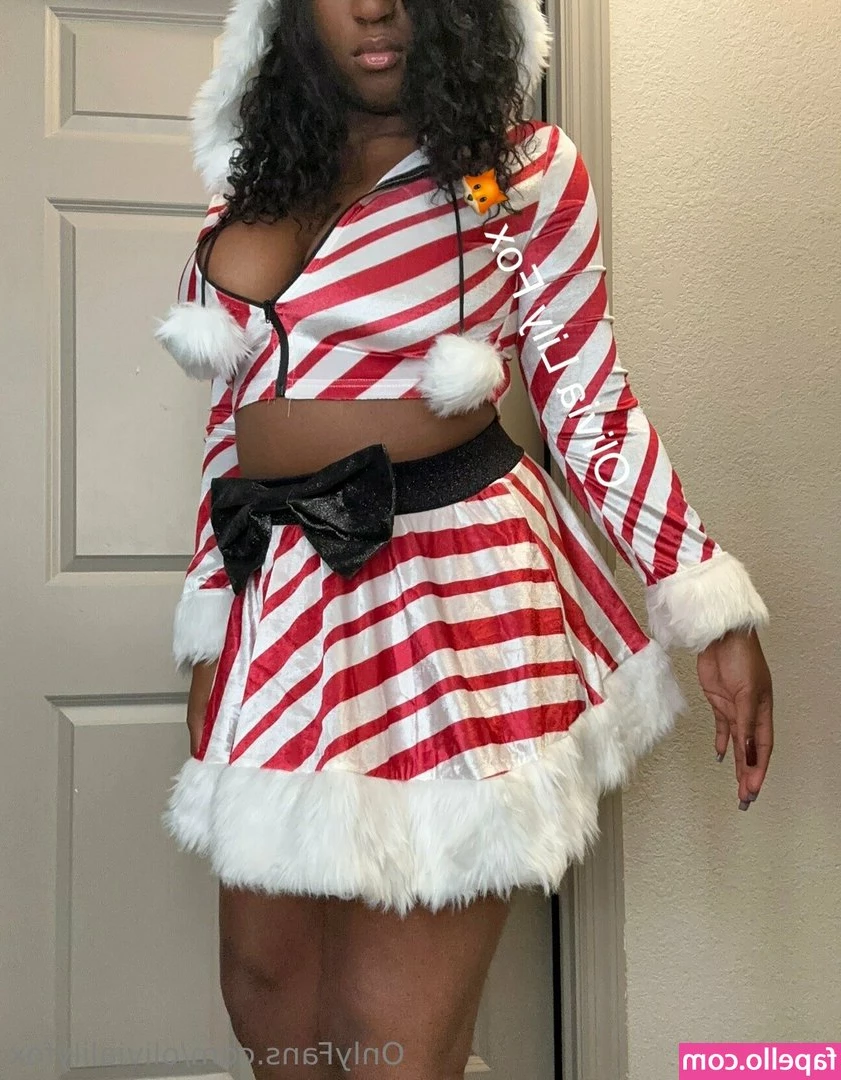 olivialilyfox - Boobs ready to burst