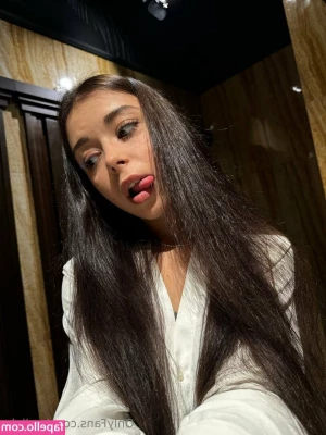 mollylo - I can make you wet  suck your rich penis And fuck you real hard