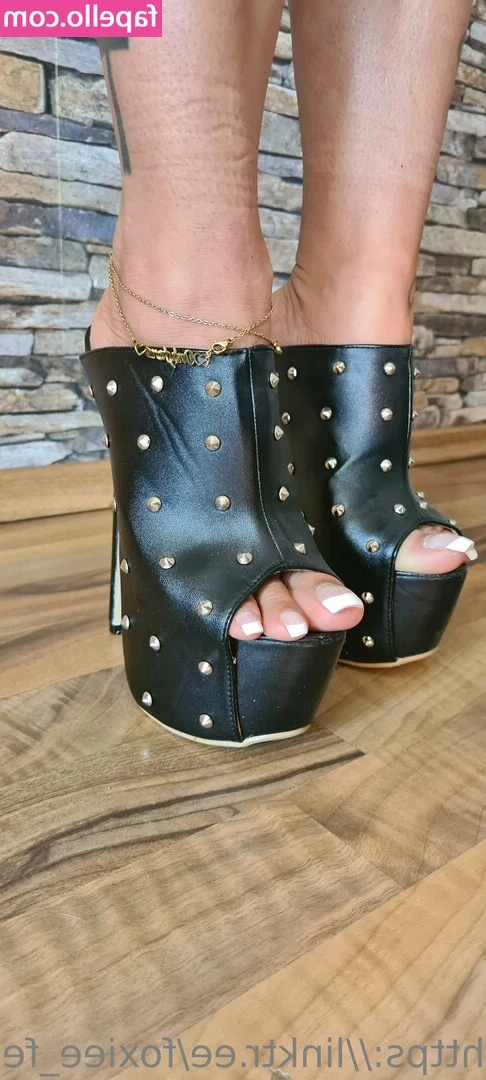 foxieefeetfree - Just the Sweet Treat you need to brighten your day    SLC  
