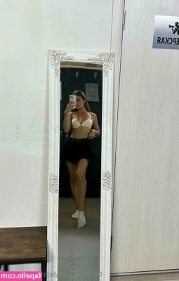  [ jessicamiller111 ] - Come clean me up!