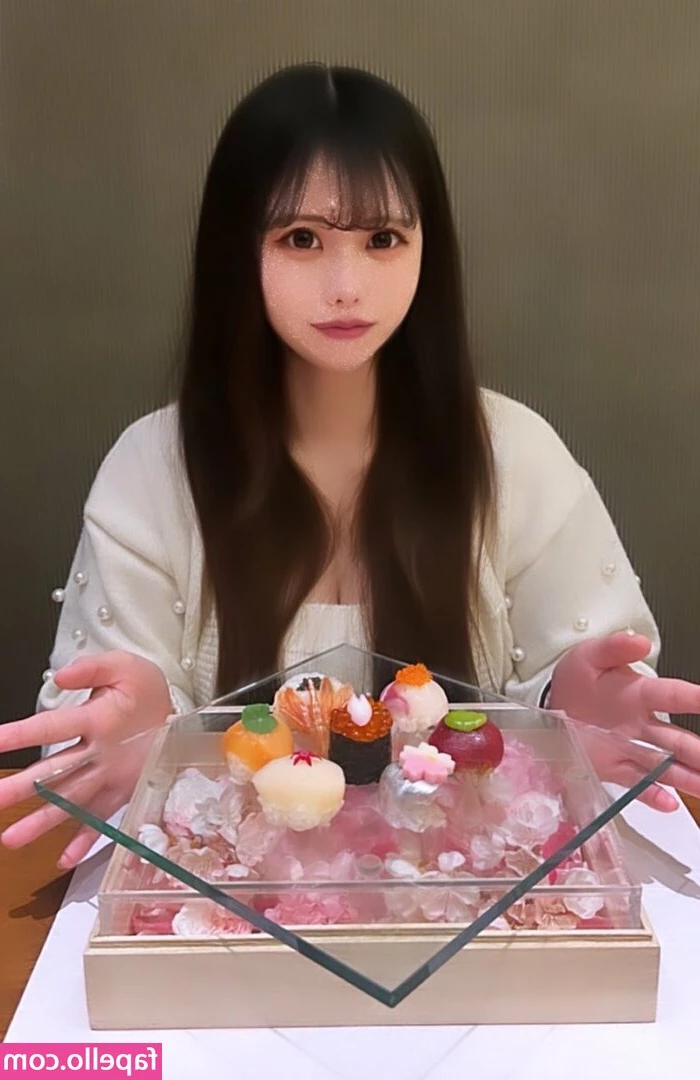 Suzu Aikawa [ suzu-aikawa ] - i squeeze my big chest and I understand that I am very excited   mm