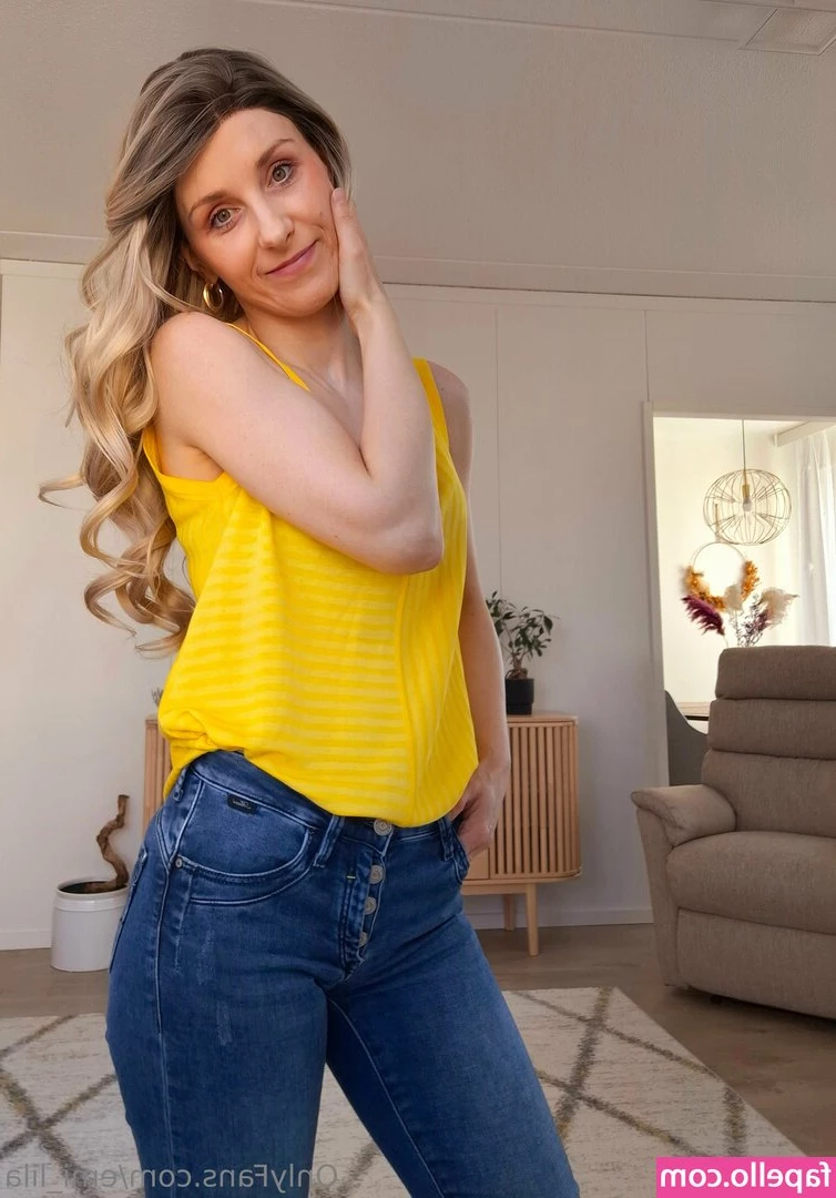 emi_lila [ emi-lila ] - Warning  you might fall in love w me