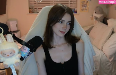 Hollsbeauti - Pull my hair and fuck me hard