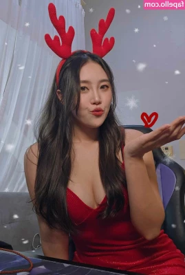 Yuggie_TV [ yuggie-tv ] - Made it to the #naughtynerdhouse and im readY to show you all the