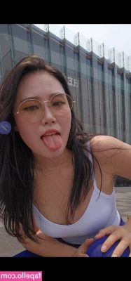 Yuggie_TV [ yuggie-tv ] - let me use my tongue to make your huge cock get wet and hard enough