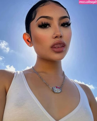 elara777 - Tell me something no one knows
