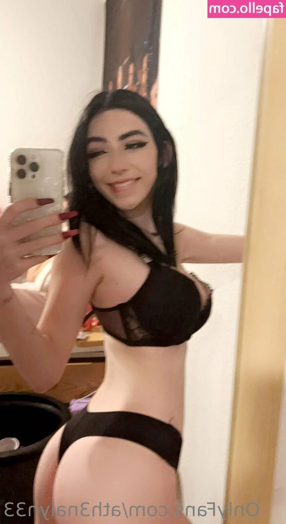 ath3nalyn33 - Do you like my clothes