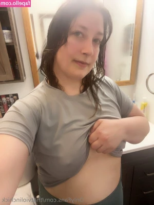 thatviolinchick - I'll smother you with my soles!💙 Or boob's lol!💙