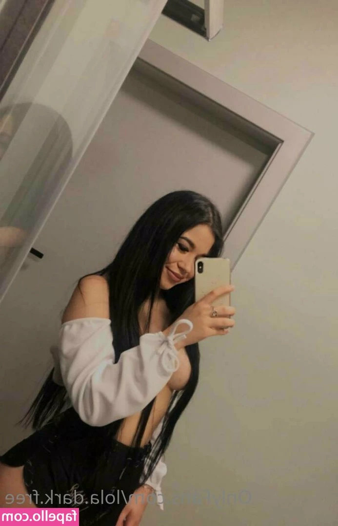 lola.dark.free [ lola-dark-free ] - Tuesday   the tease of the week   Why is Tuesday like a good flirt