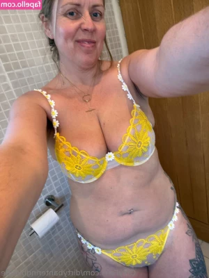 DirtyBanteringBlonde - Today is one of them days where ima make the juiciest content going  